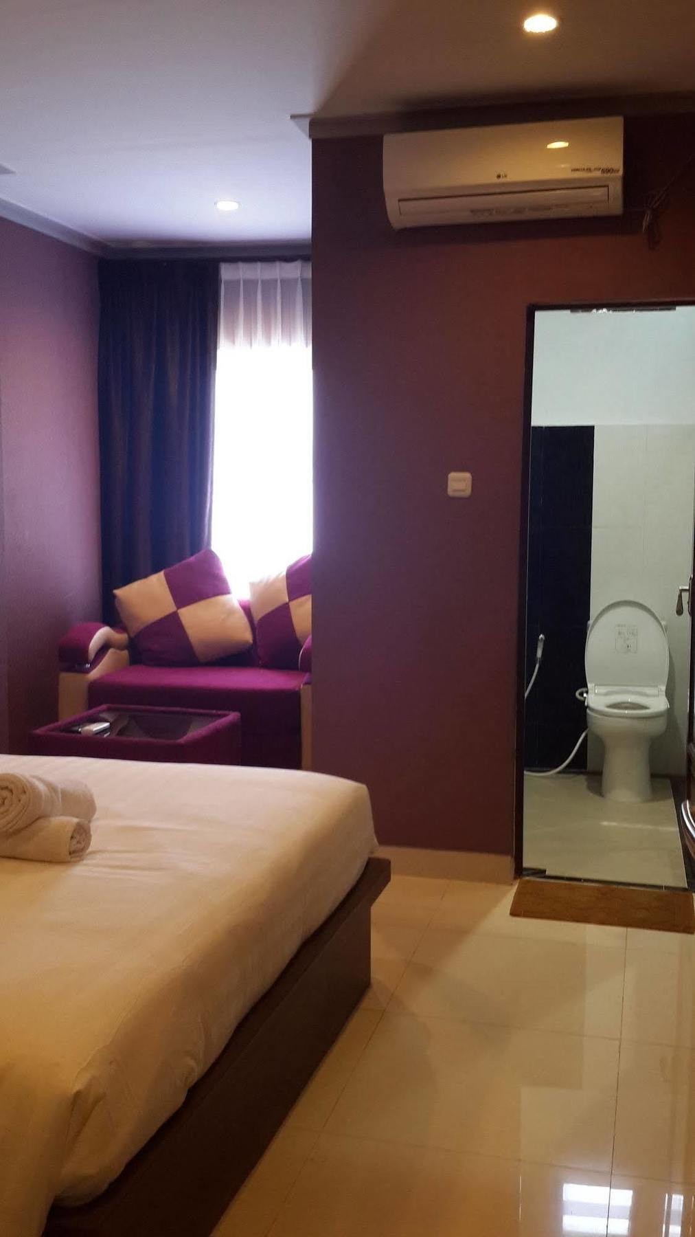 Reddoorz Plus @ Paal 2 Manado Dış mekan fotoğraf