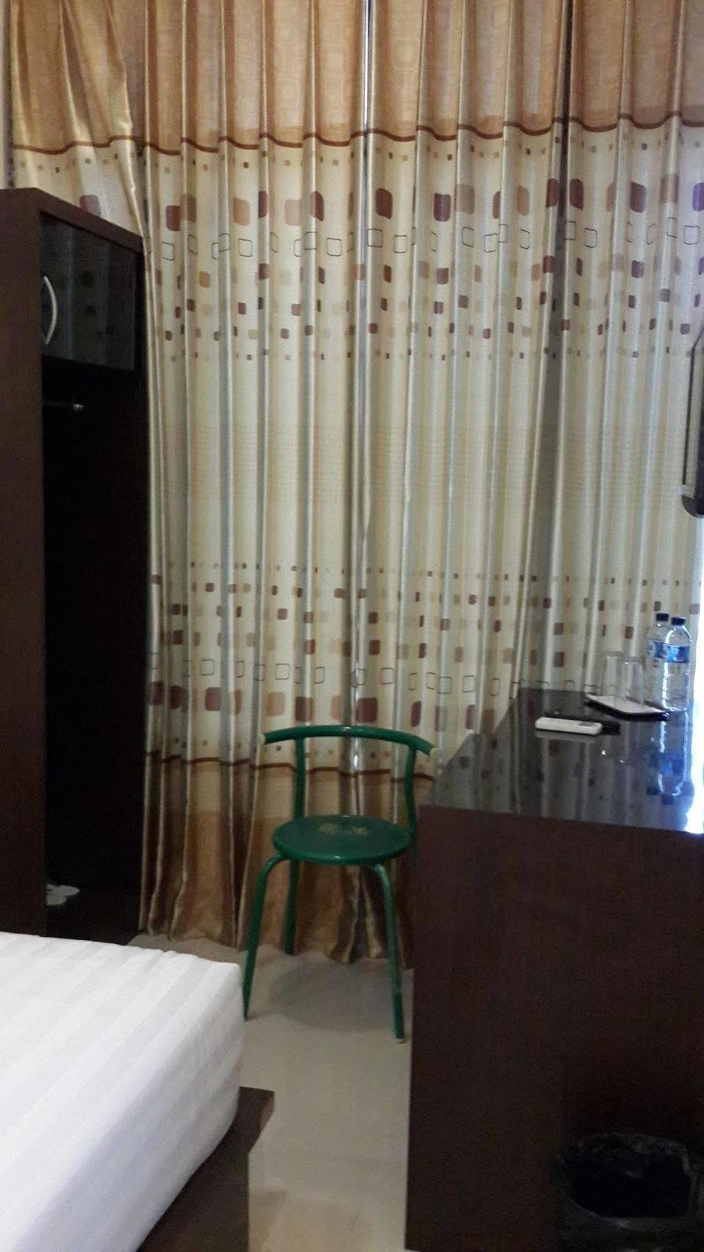 Reddoorz Plus @ Paal 2 Manado Dış mekan fotoğraf