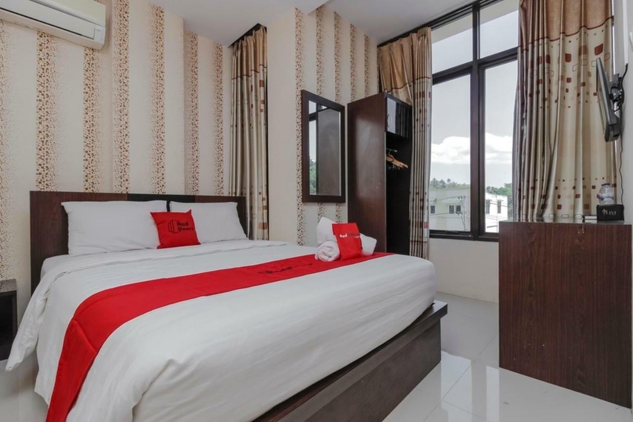 Reddoorz Plus @ Paal 2 Manado Dış mekan fotoğraf