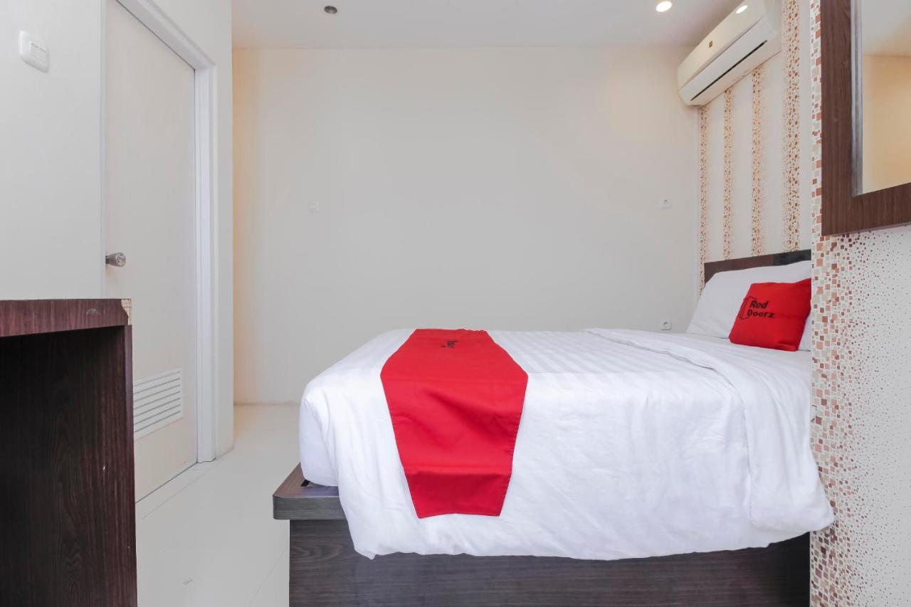 Reddoorz Plus @ Paal 2 Manado Dış mekan fotoğraf