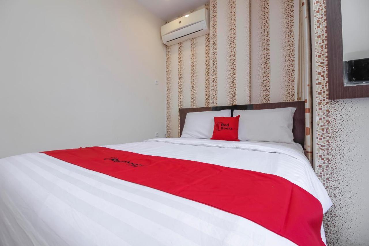 Reddoorz Plus @ Paal 2 Manado Dış mekan fotoğraf